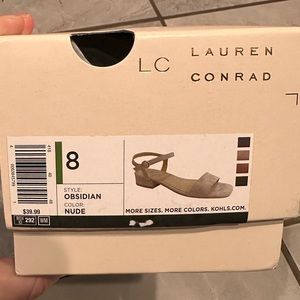 New Lauren Conrad Obsidian Nude Size 8 sandals